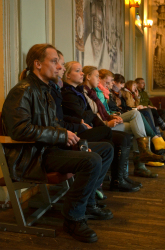 107. Taavi ja esimene kursus Abja kultuurimaja saalis kuulamas ettekannet (Restkooli Viljandimaa resi 2014) (107)