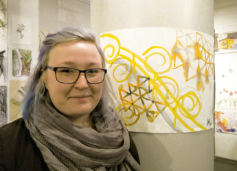 Liina Lelov (BES 1) ja visand Kadriorust EKA Disainiteaduskonna joonistamise/maalimise praktikalt mais 2016.