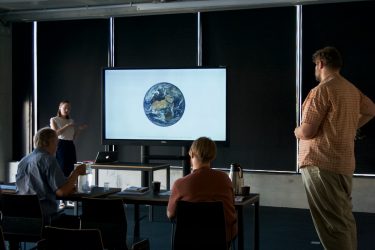 Marta Tarvise jätkusuutliku mööbli temaatilise magistritöö kaitsmine. Aasta: 2019.