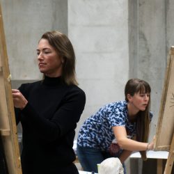 Avasta-enda-loovust-2-scaled_800x800_acf_cropped