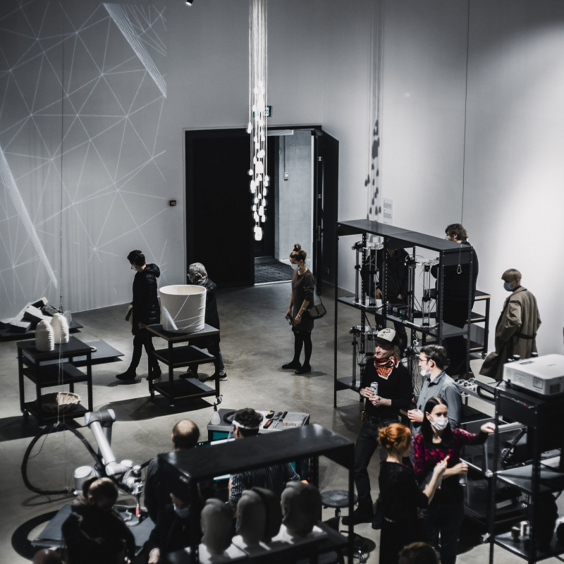 Smart Matter by Means of Robotic Technology