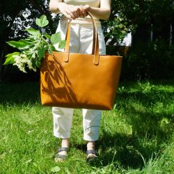 Nahast-kandekott-2022-scaled_800x800_acf_cropped