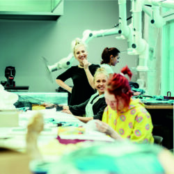 EKA-tekstiiliosakonna-tudengid-scaled-aspect-ratio-1080-1080