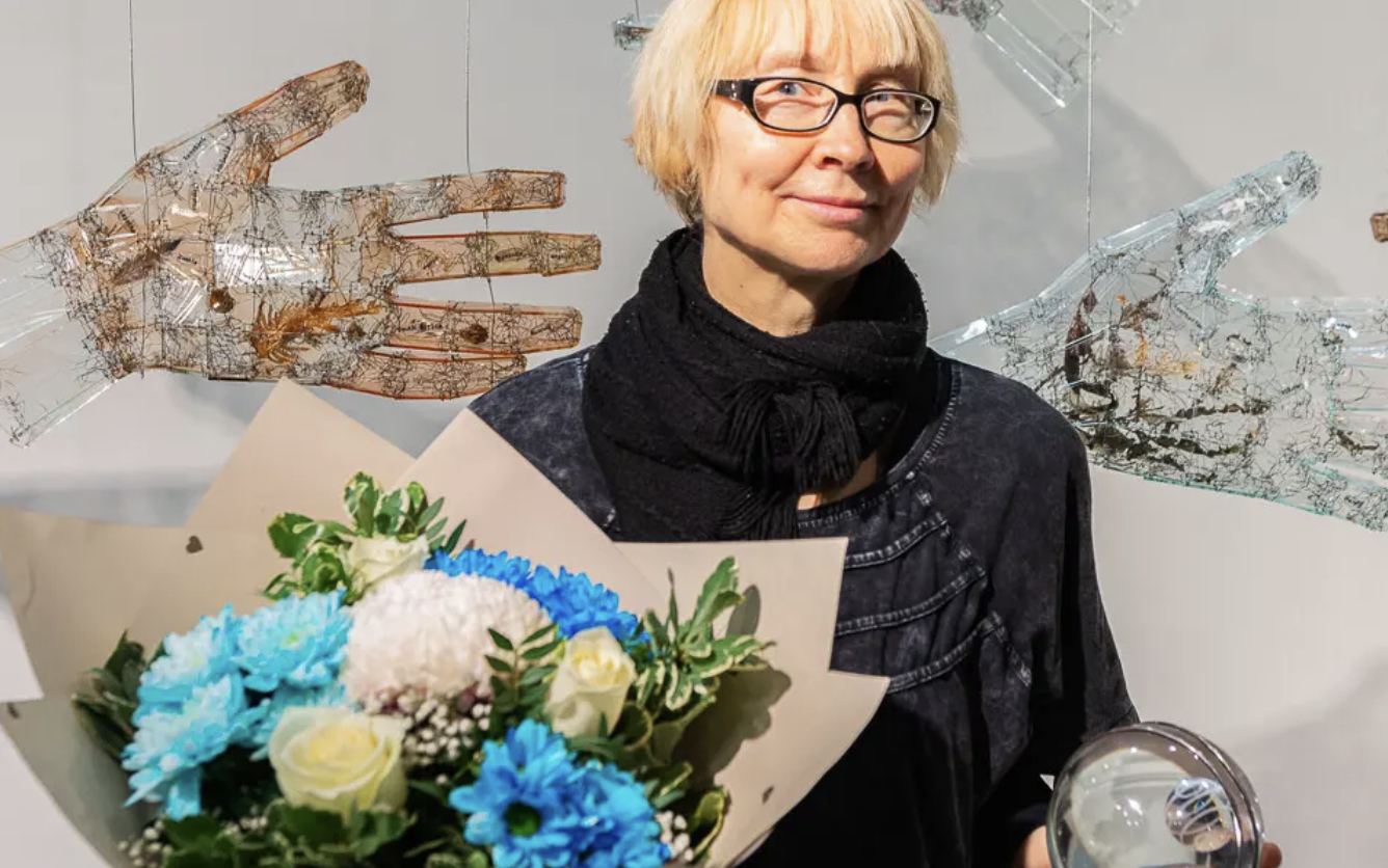 Kati Kerstna pälvis tunnustatud klaasikunstniku tiitli