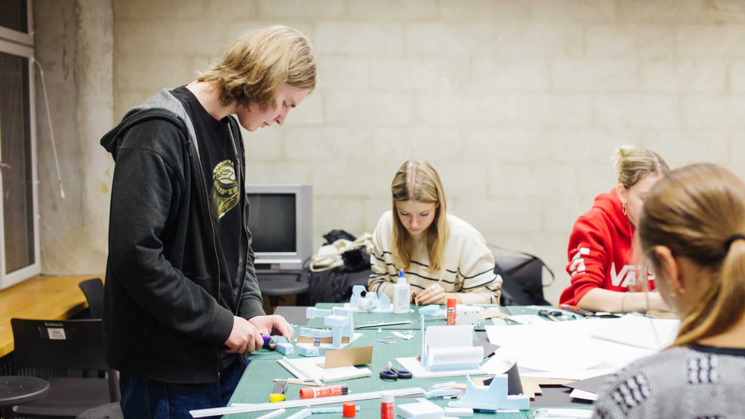 Arhitektuuri ja sisearhitektuuri eelakaadeemia (I grupp) — Eesti