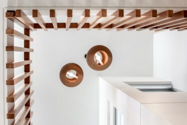 krystal-black-WVVMFgZjink-unsplash