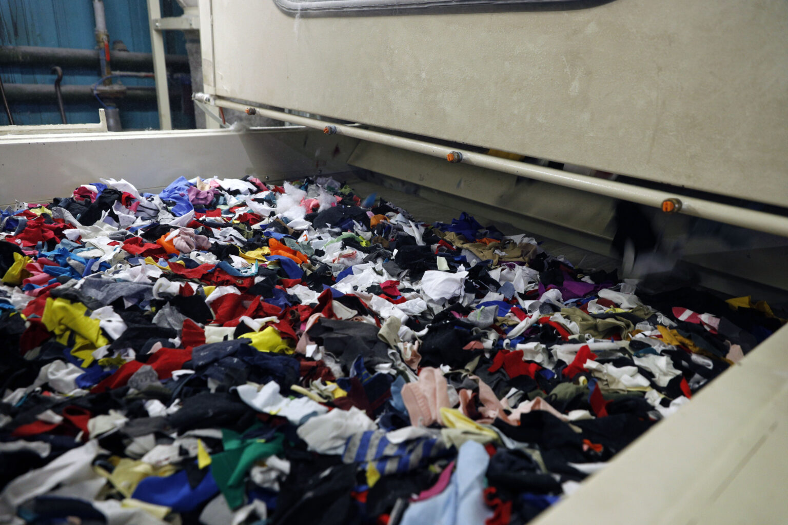 Study and analysis of textile recycling technologies