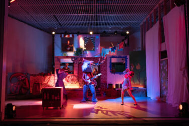 ants1_CarmenElectra_kaur-tora-15