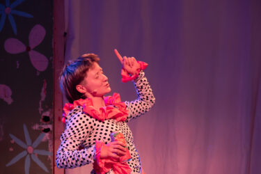 ants1_CarmenElectra_kaur-tora-18