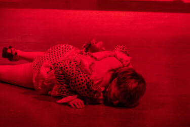 ants1_CarmenElectra_kaur-tora-3