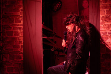 ants1_CarmenElectra_kaur-tora-8