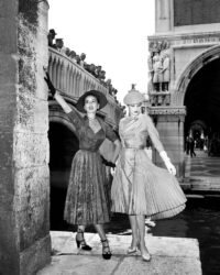 le-bal-grandiose-de-dior-a-venise