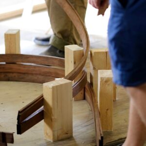 Meeri Krassi puidu painutamine.