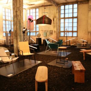 EKA tootedisaini osakonna mööbli- ja valgusdisaini näitus äitus "Spekter"