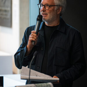 28.08_EKA arhitektuuriõppe 75. aasta avamine, ajalehe esitlus ja näituse 30x30 avamine_evertpalmets-21