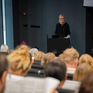 28.08_EKA arhitektuuriõppe 75. aasta avamine, ajalehe esitlus ja näituse 30x30 avamine_evertpalmets-23