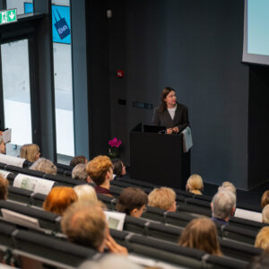 28.08_EKA arhitektuuriõppe 75. aasta avamine, ajalehe esitlus ja näituse 30x30 avamine_evertpalmets-26