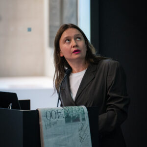 28.08_EKA arhitektuuriõppe 75. aasta avamine, ajalehe esitlus ja näituse 30x30 avamine_evertpalmets-32