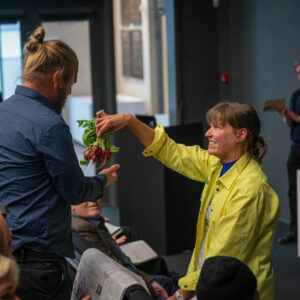 28.08_EKA arhitektuuriõppe 75. aasta avamine, ajalehe esitlus ja näituse 30x30 avamine_evertpalmets-69