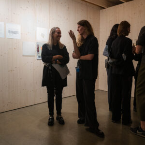 28.08_EKA arhitektuuriõppe 75. aasta avamine, ajalehe esitlus ja näituse 30x30 avamine_evertpalmets-103