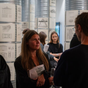 28.08_EKA arhitektuuriõppe 75. aasta avamine, ajalehe esitlus ja näituse 30x30 avamine_evertpalmets-109