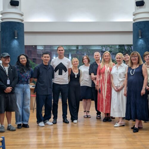 Upmade Singapuris foto Lovisa Luka Hiiop