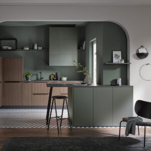 Vegas_Gruen-metallic_Walnuss-natur_f_1700x1200-aspect-ratio-1080-1080