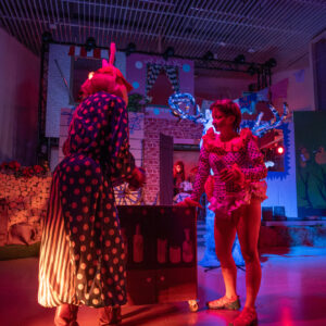 ants1_CarmenElectra_kaur-tora-13