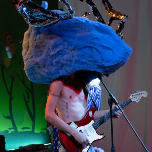 ants1_CarmenElectra_kaur-tora-16