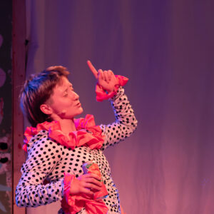 ants1_CarmenElectra_kaur-tora-18