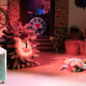 ants1_CarmenElectra_kaur-tora-36