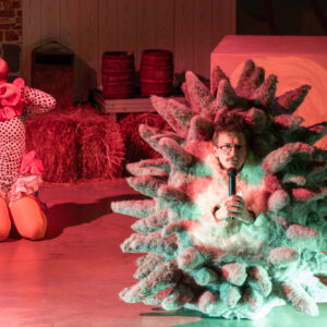 ants1_CarmenElectra_kaur-tora-39