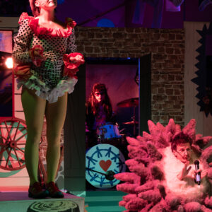 ants1_CarmenElectra_kaur-tora-41