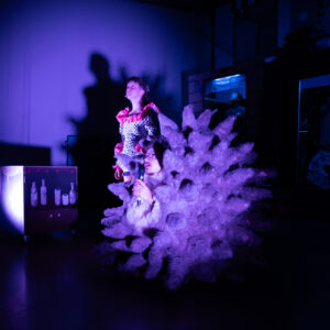 ants1_CarmenElectra_kaur-tora-46