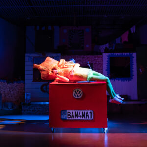 ants1_CarmenElectra_kaur-tora-48