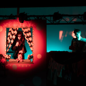 ants1_CarmenElectra_kaur-tora-56