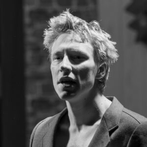 ants1_CarmenElectra_kaur-tora-84