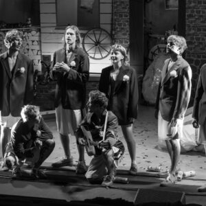 ants1_CarmenElectra_kaur-tora-86