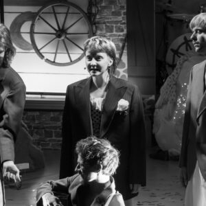 ants1_CarmenElectra_kaur-tora-88