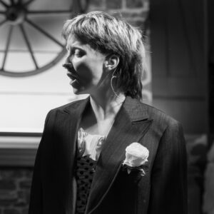 ants1_CarmenElectra_kaur-tora-89