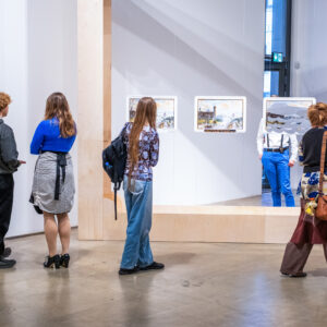 05_Pilt on illustratiivne avamine EKA Galeriis_foto August Kilmi