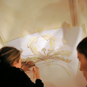 Trafareti abil maalingu laele kandmine. Foto_ Rasmus Kristofer Randla