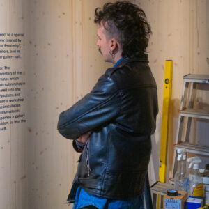 09_„Tööriistaruum, galerii” ja „Täheldusi vahetust lähedusest“ avamine EKA Galeriis_foto August Kimli_DSCF2932