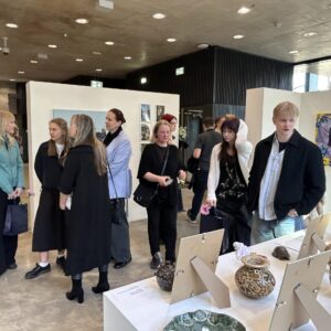 Kasulik kunst?! 2026 näituse avamine_ foto Maris Karjatse16