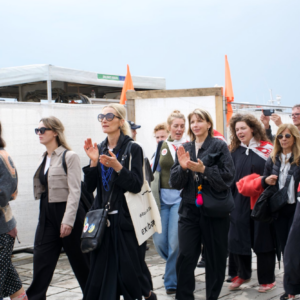 1 Surm Veneetsias meeleavaldus Hilkka Hiiob ja Anne Pikkov foto Marie Sinivee Delfi