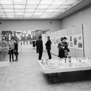 ERKI üliõpilastööde näitus Tallinna Kunstihoones. 1967. Foto: Armin Alla / RFA. / Exhibition of the ERKI students' work at the Tallinn Art Hall. 1967. Photo: Armin Alla / RFA