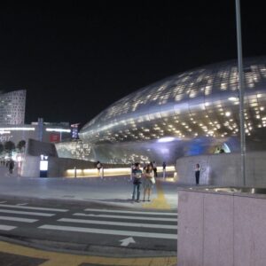Zaha Hadidi ja Samoo kavandatud Dongdaemun Design Plaza