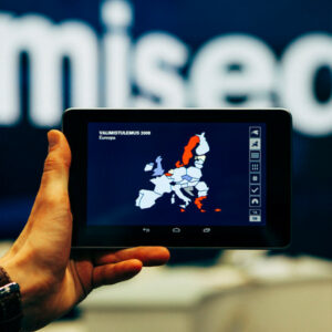 Eesti Televisiooni valimissaadete identiteet ning ekraanigraafika (Henno Luts, Mikk Jõgi, Erik Heinpalu. Juhendaja: Uku–Kristjan Küttis).