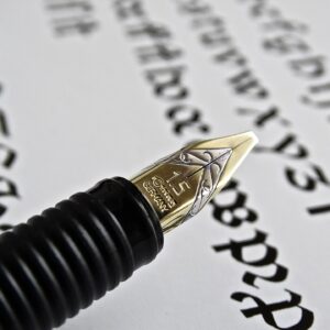 fountain-pen-442066_1920