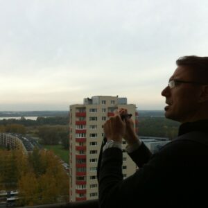Vladimir-Kulić-on-the-16th-floor-of-an-apartment-building-in-Tallinn-1024x765